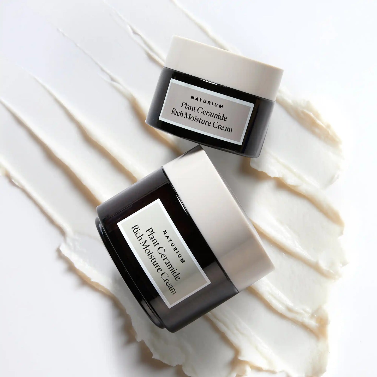 plant-ceramide-rich-moisture-cream-jumbo-a1 11_18_2021_Naturium0575-crop.webp