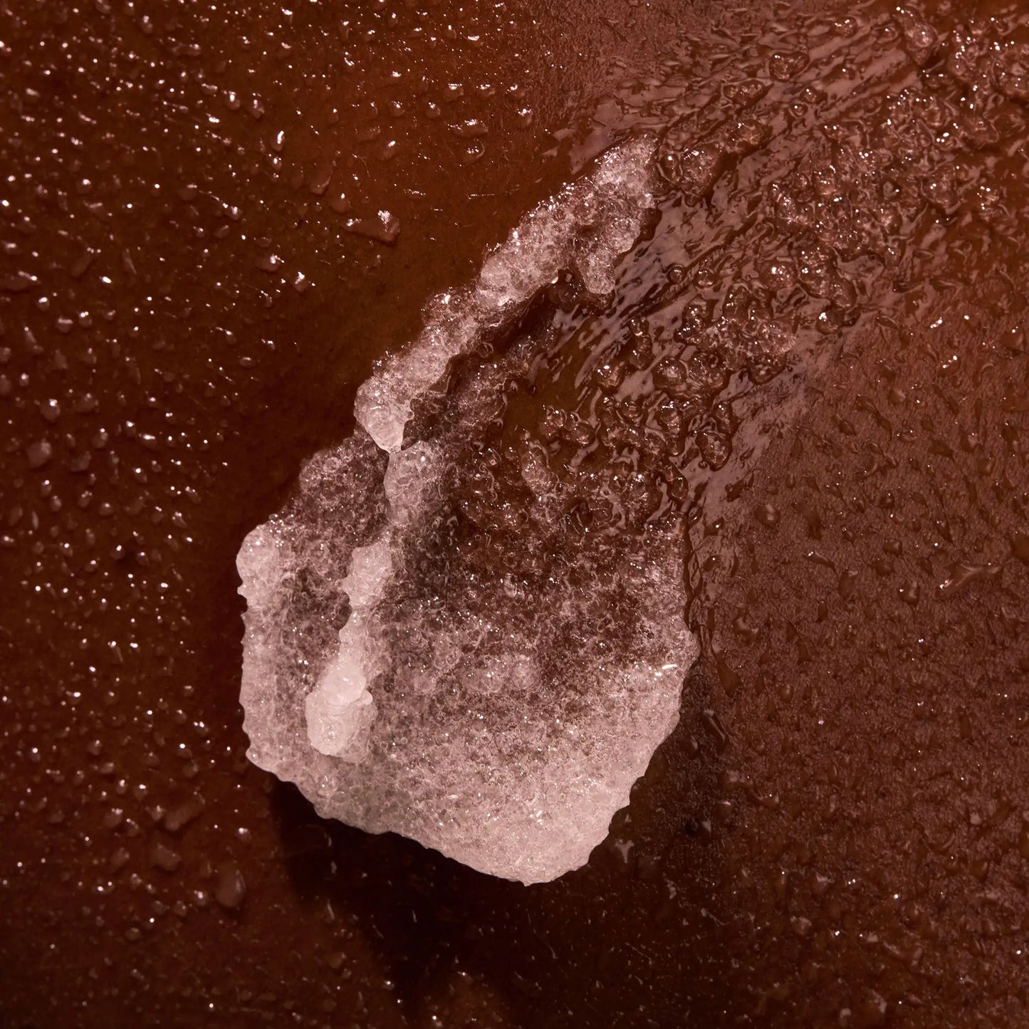 the-glow-getter-multi-oil-body-scrub-i5 NATR-40028-Alt-Image-TheGlowGetterMulti-OilBodyScrub-08.webp