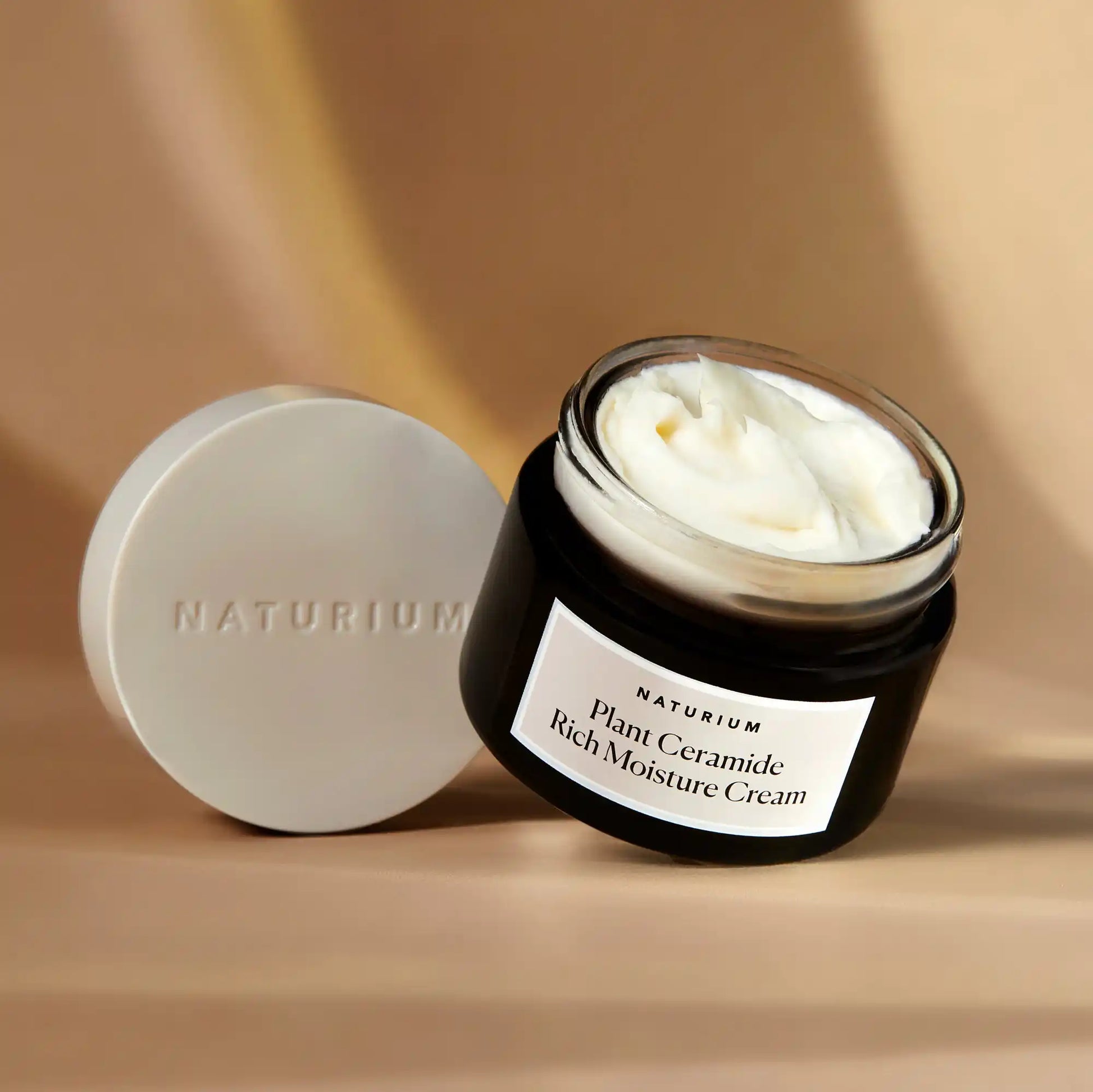 plant-ceramide-rich-moisture-cream-y0 plantceramide_0154-crop_1.webp